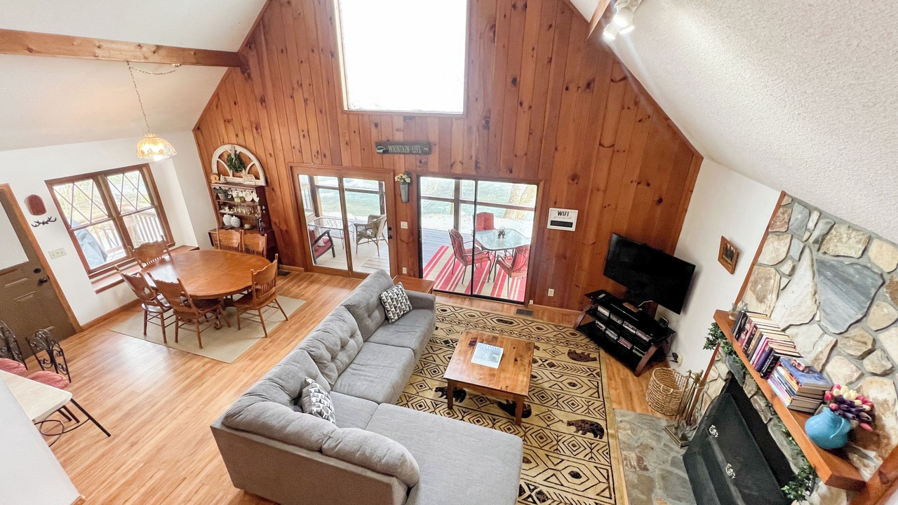 Photo of Livingroom in Ellijay