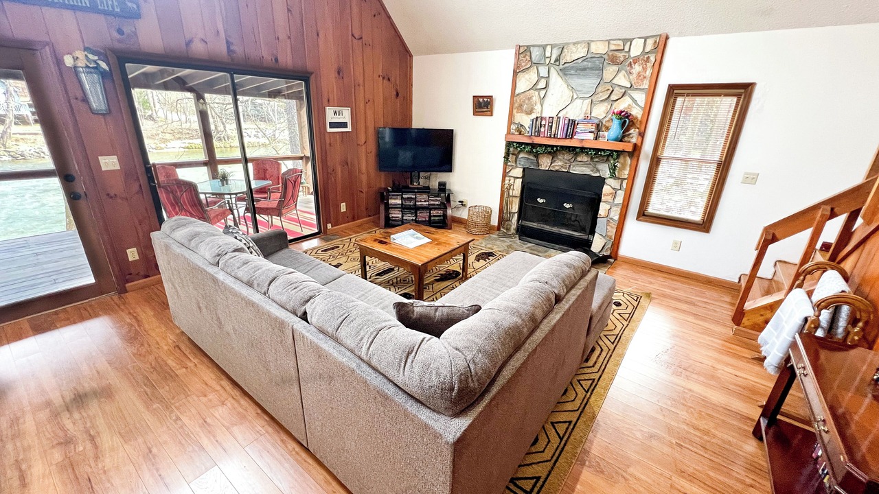 Photo of Livingroom in Ellijay