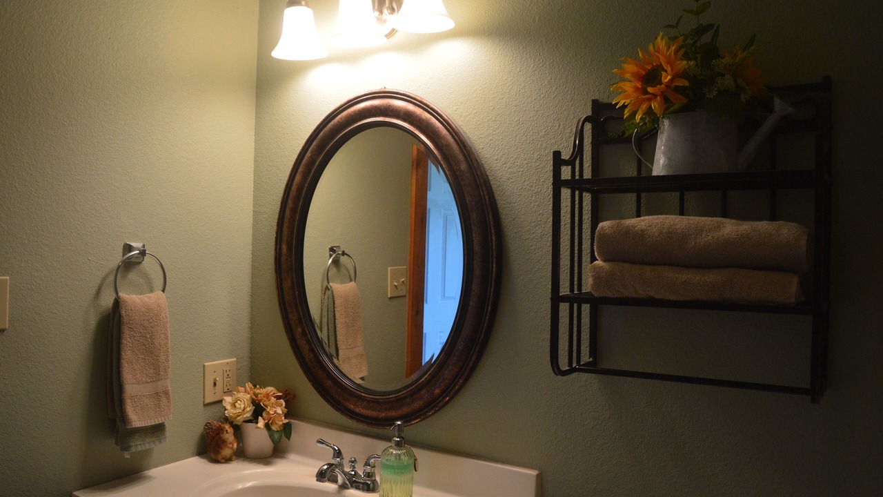 Photo of Bathroom in Luling