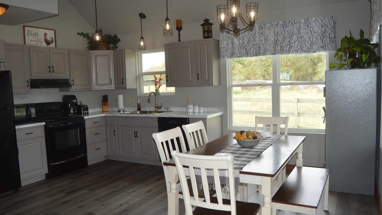 Photo of Kitchen in Luling