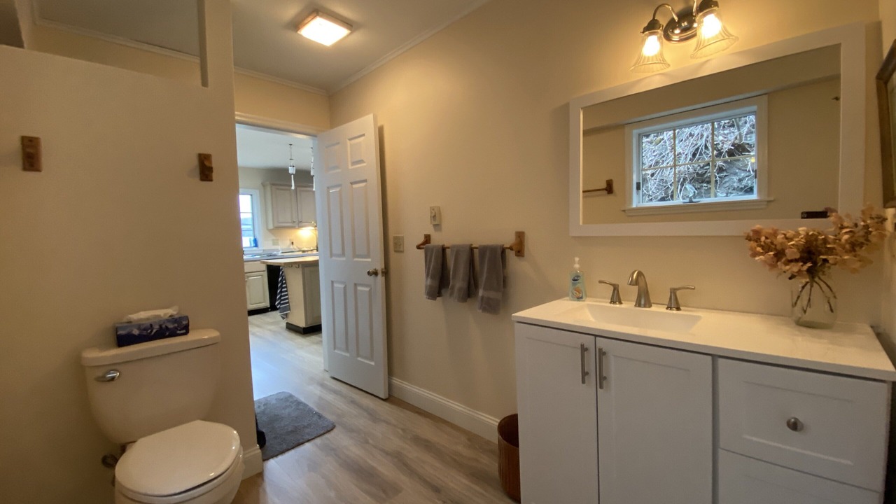 Photo of Bathroom in Town of Sempronius