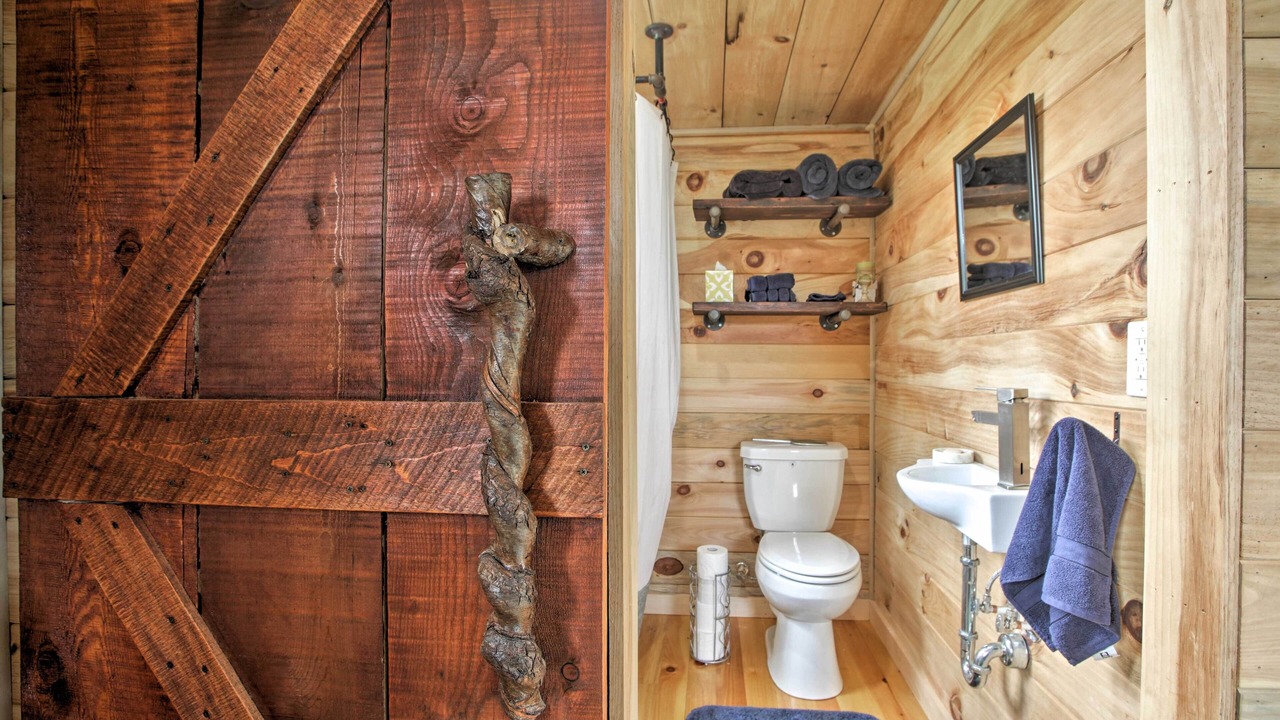 Photo of Bathroom in Callaway