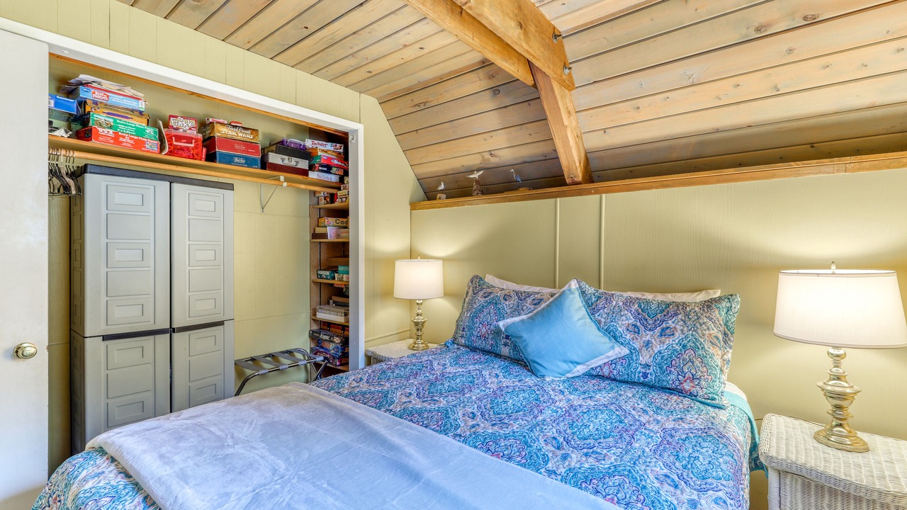 Photo of Bedroom in Anacortes
