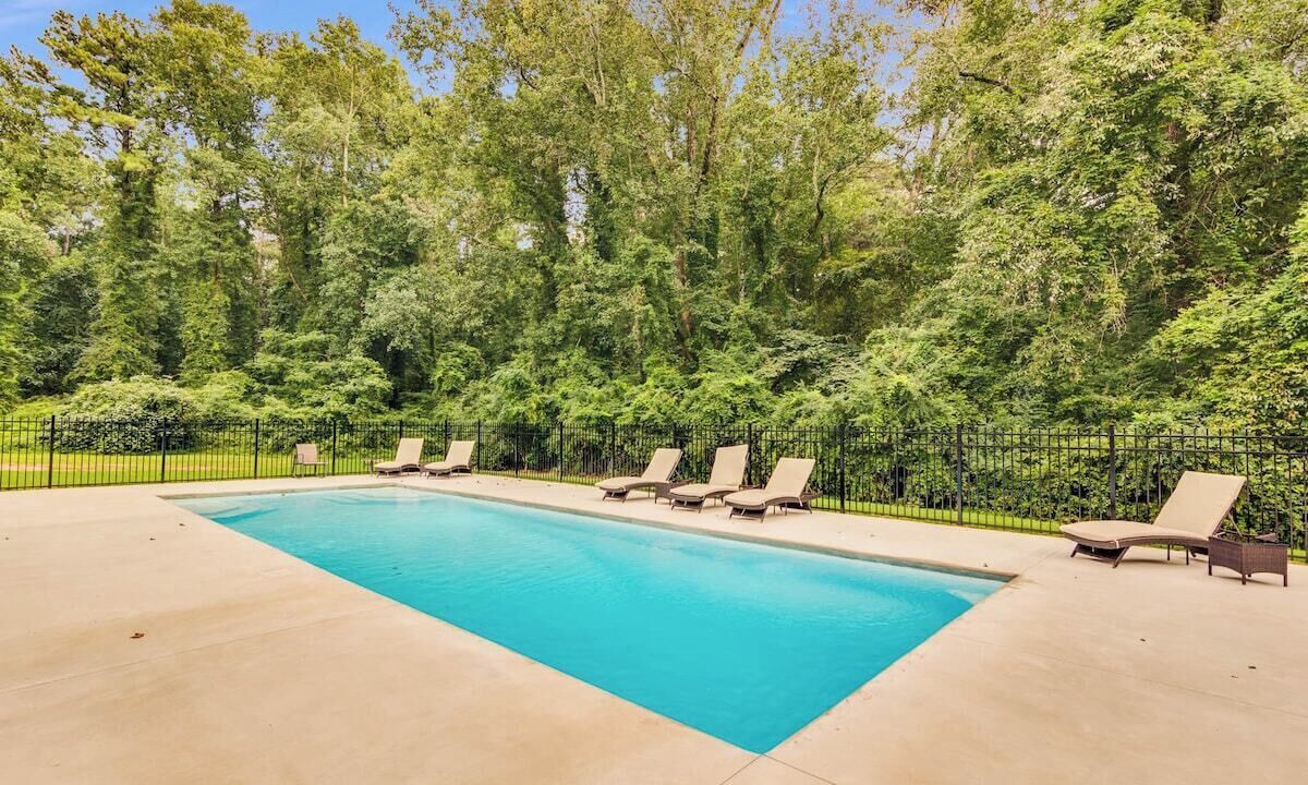 Photo of Others in Lithonia