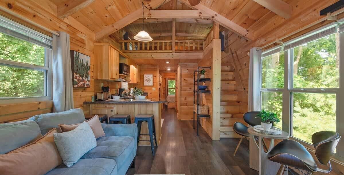 Photo of Livingroom in Lookout Valley Neighborhood Association