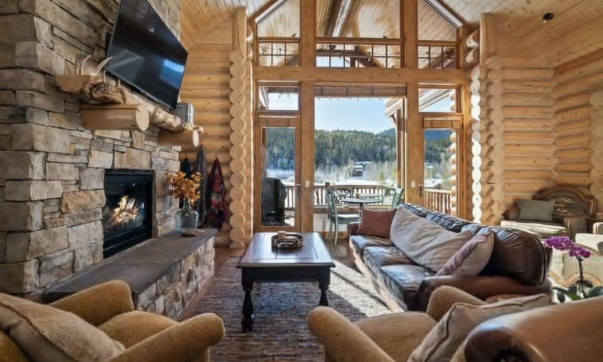 Photo of Livingroom in Victor