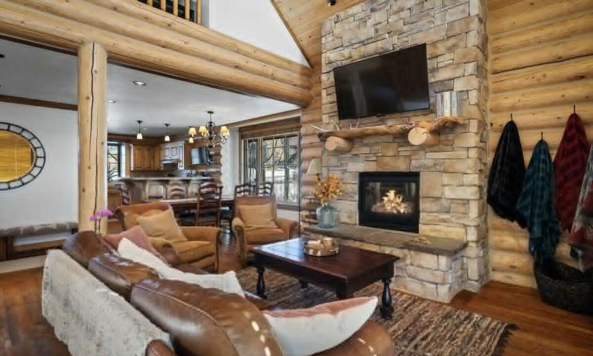 Photo of Livingroom in Victor