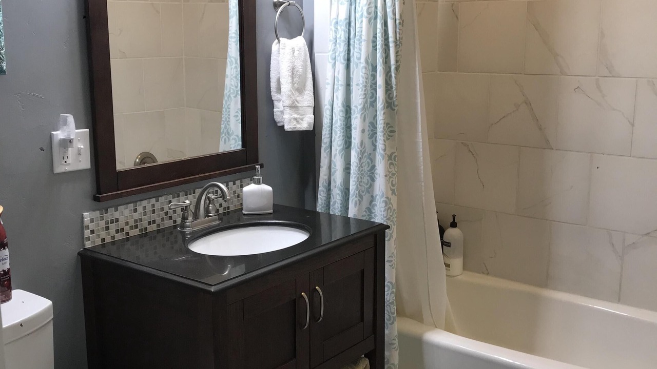 Photo of Bathroom in Canyon
