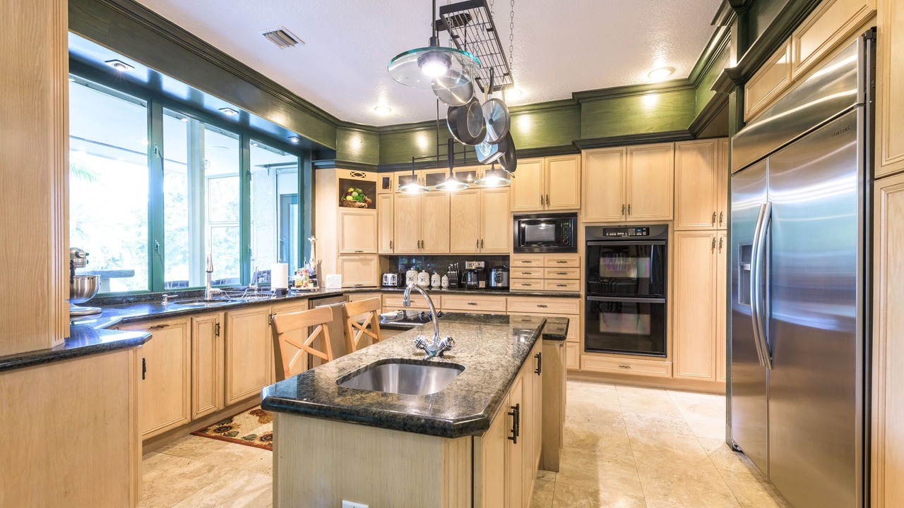 Photo of Kitchen in Southwest Ranches