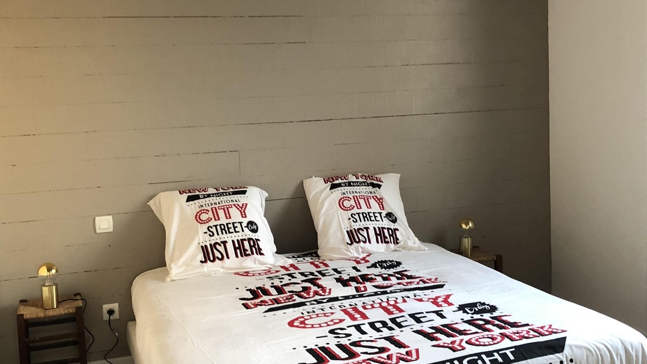 Photo of Bedroom in Deauville City Centre
