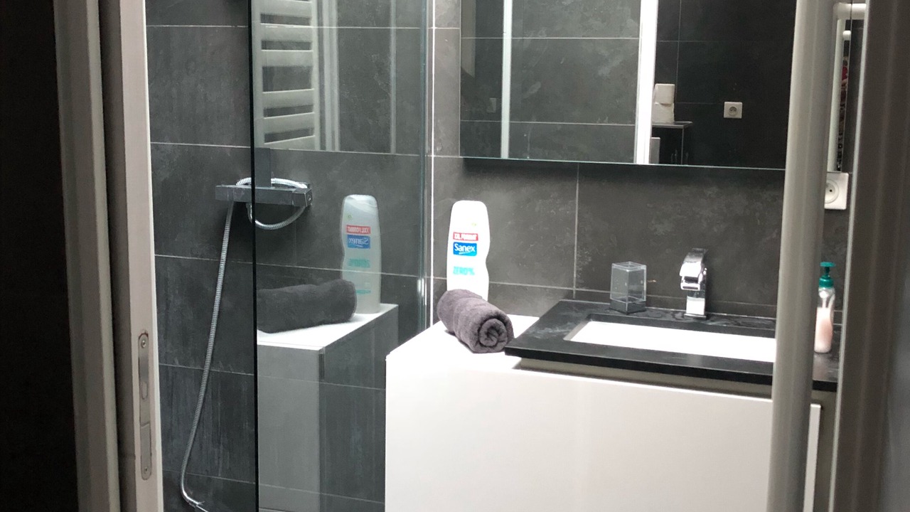 Photo of Bathroom in Deauville City Centre