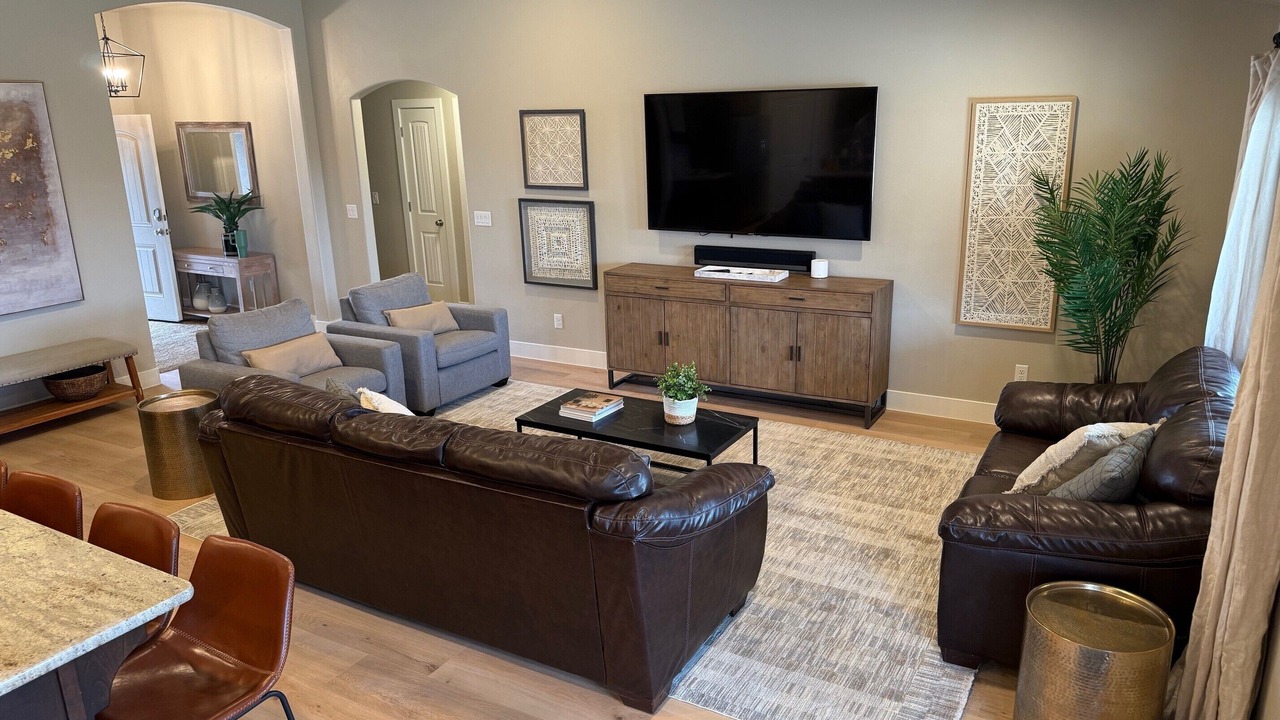 Photo of Livingroom in Hurricane