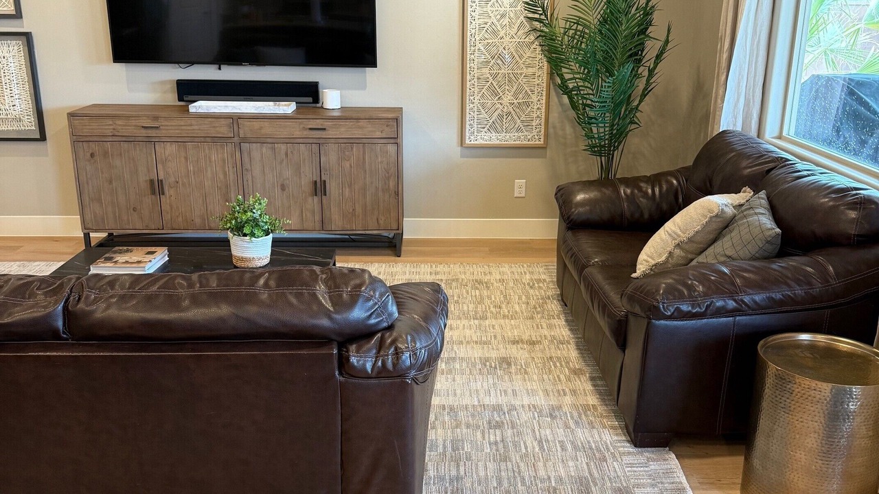 Photo of Livingroom in Hurricane