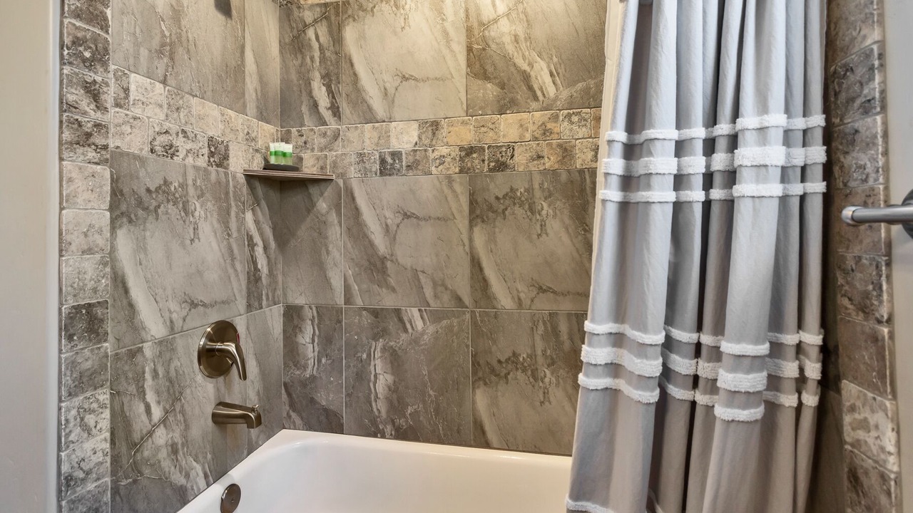 Photo of Bathroom in Hurricane
