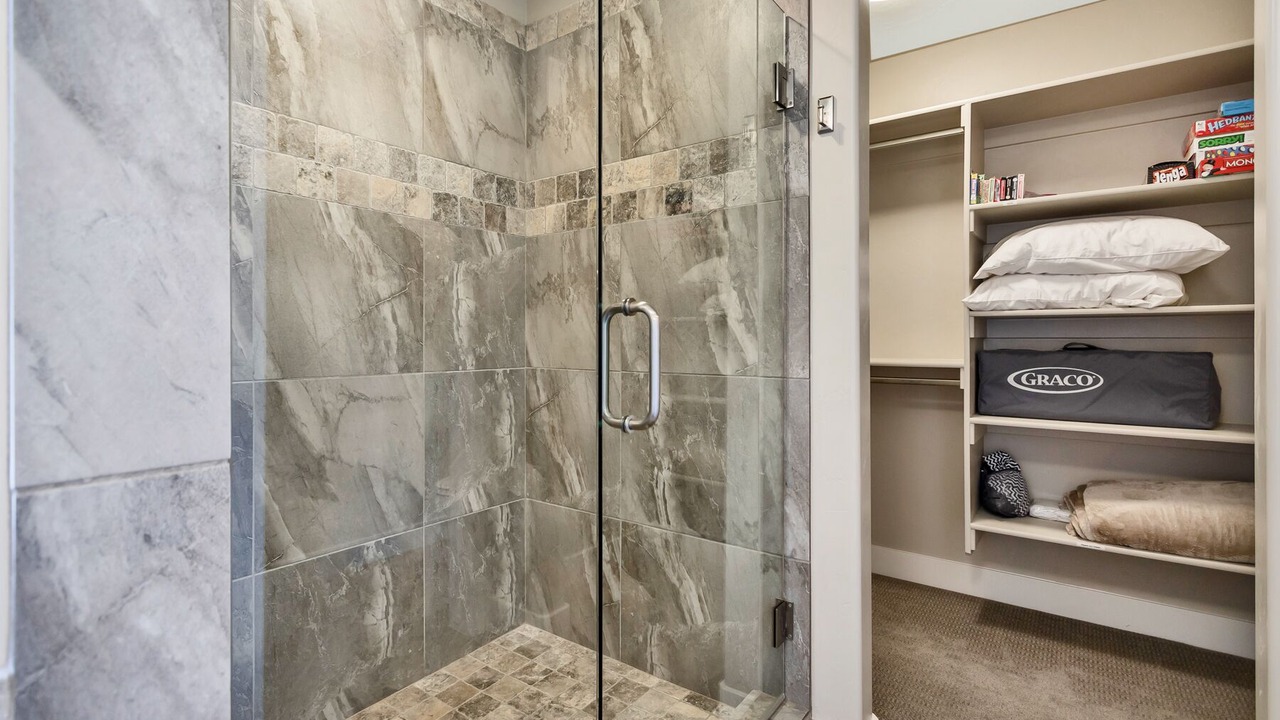 Photo of Bathroom in Hurricane