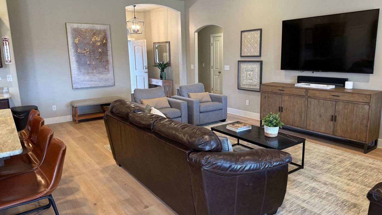 Photo of Livingroom in Hurricane