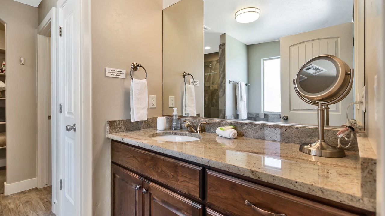 Photo of Bathroom in Hurricane