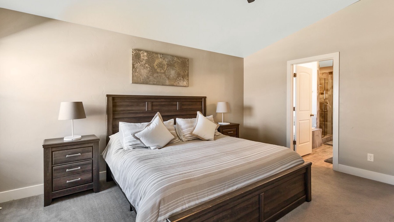 Photo of Bedroom in Hurricane
