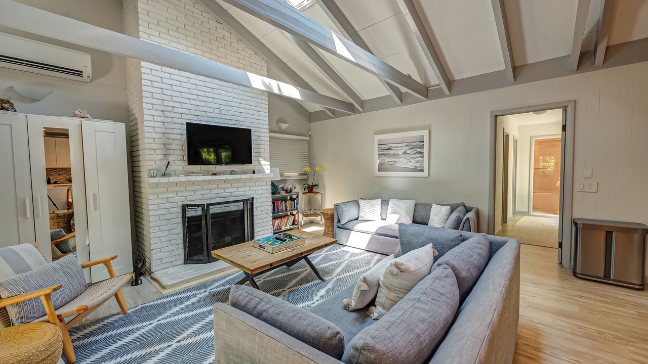 Photo of Livingroom in Lion Head Beach