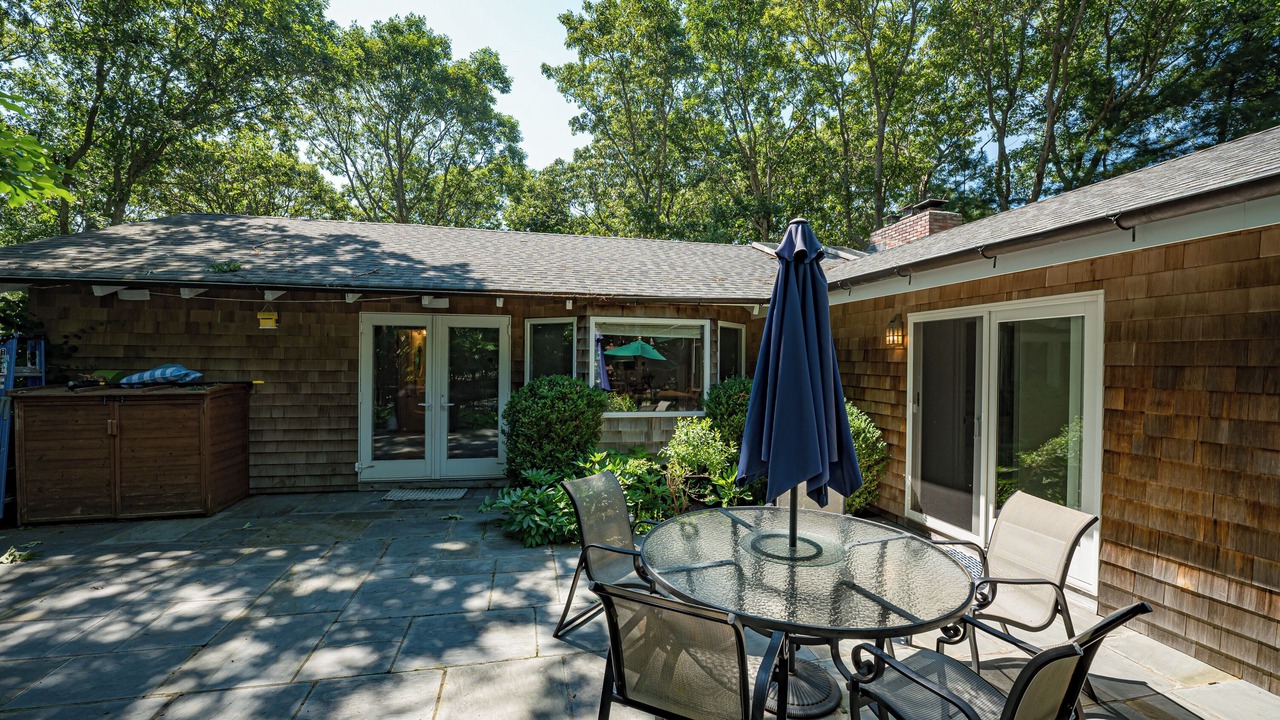 Photo of Outdoor in Lion Head Beach