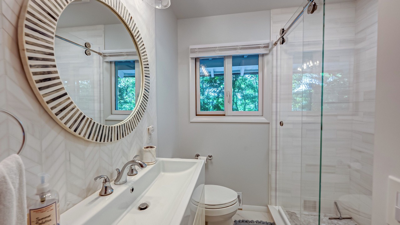 Photo of Bathroom in Lion Head Beach