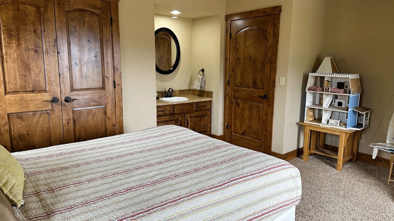 Photo of Bedroom in Salida