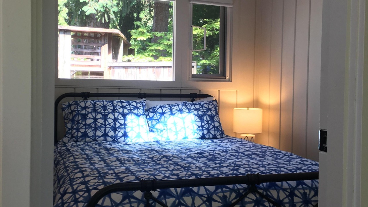 Photo of Bedroom in Winslow