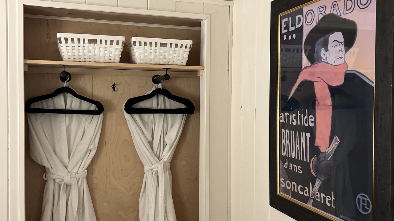 Photo of Bedroom in Winslow