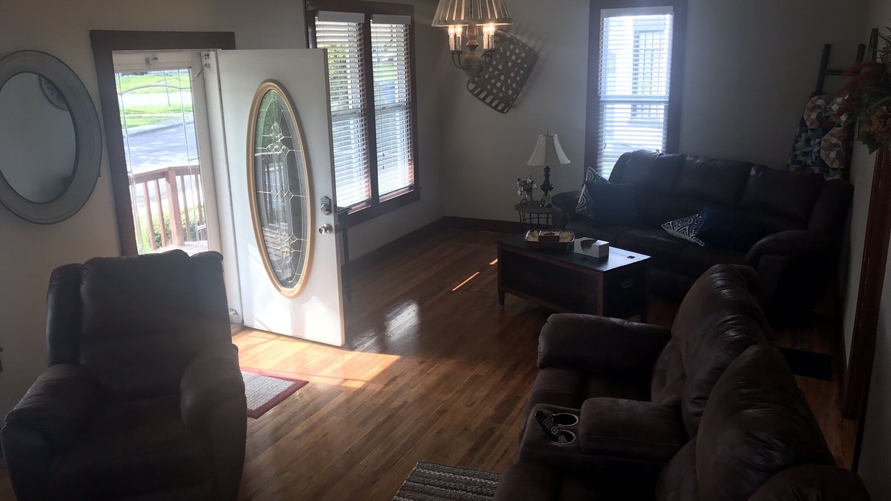 Photo of Livingroom in Bethany