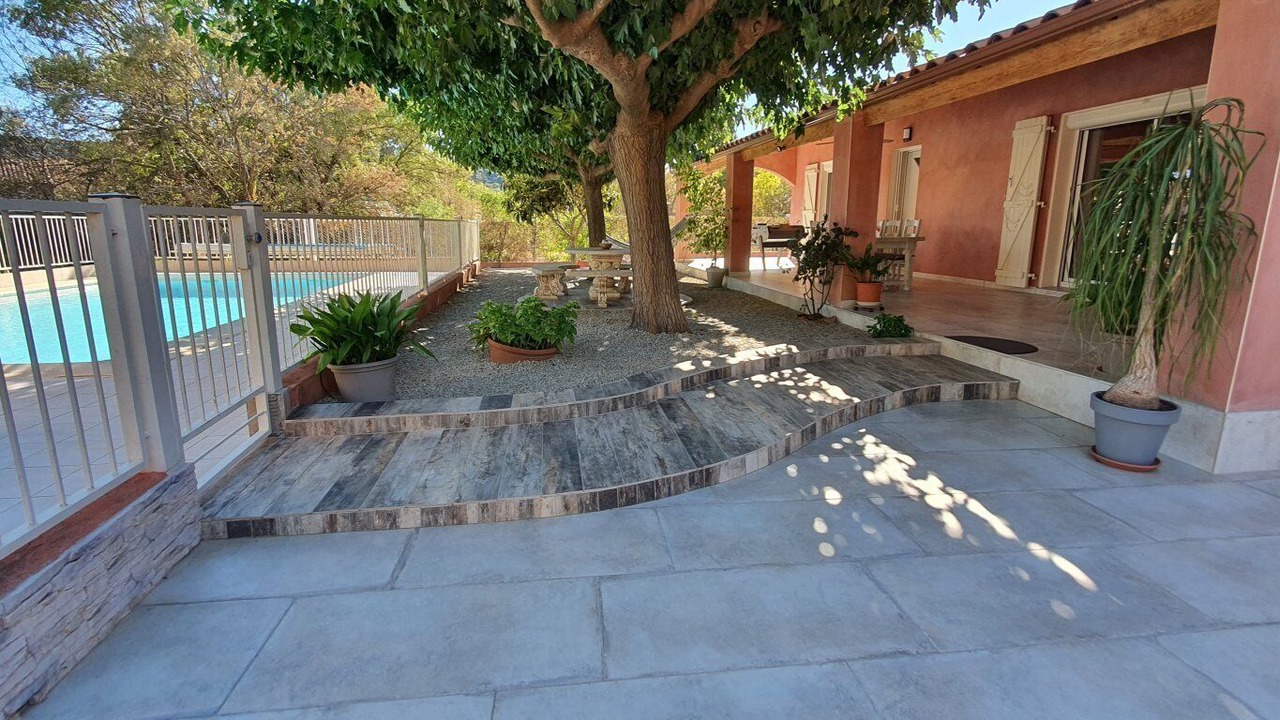 Photo of Outdoor in Le Bosc
