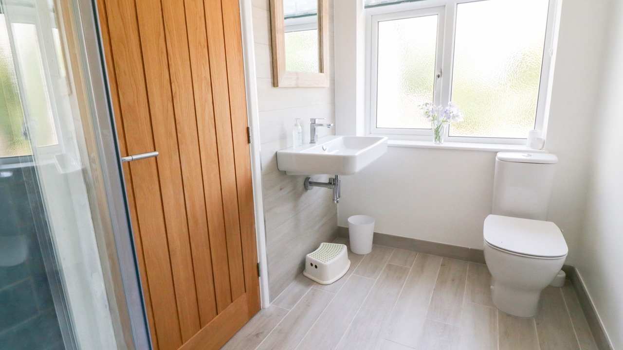 Photo of Bathroom in Widemouth Bay