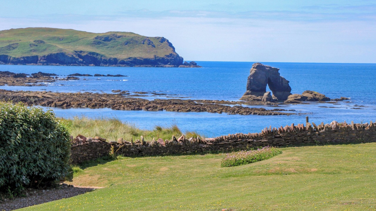 Photo of Others in Thurlestone