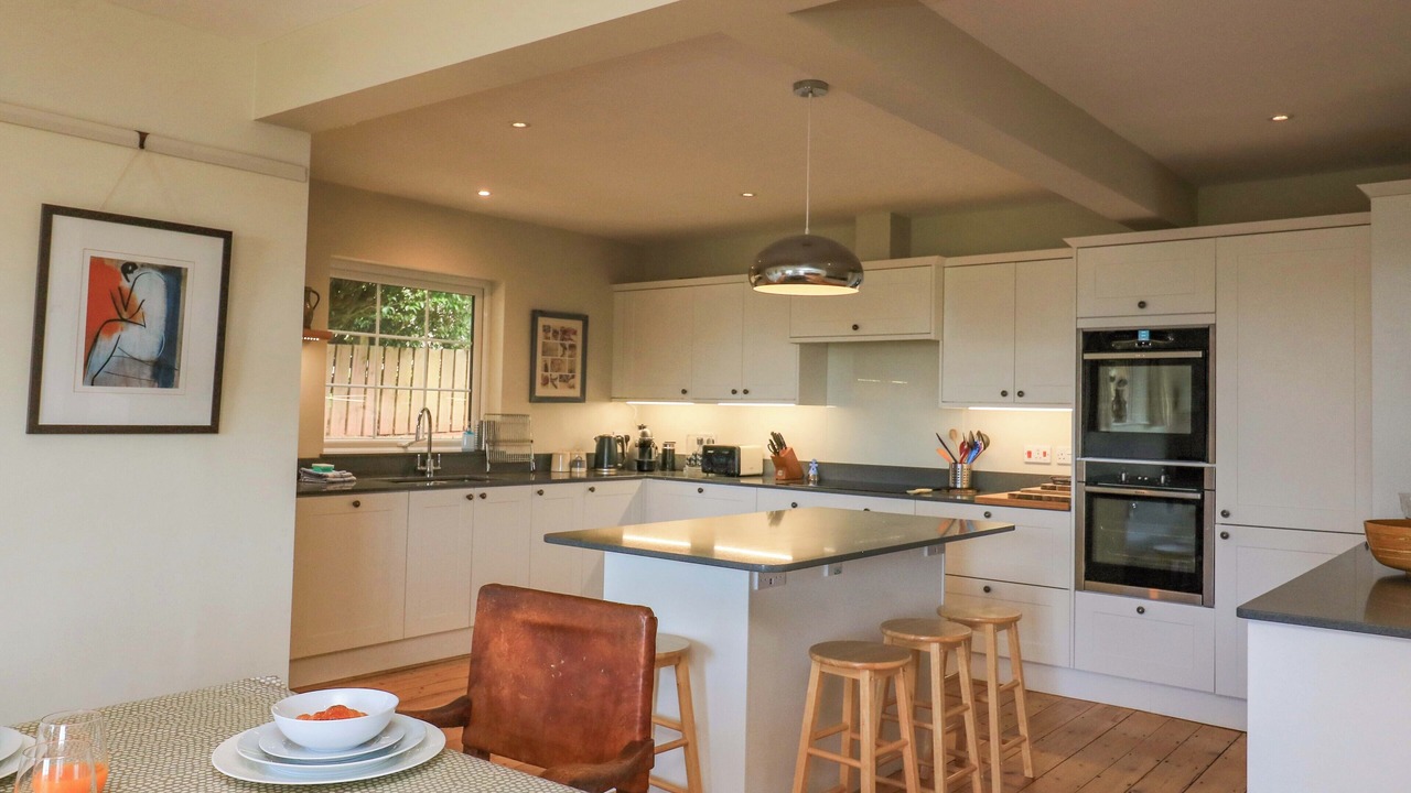 Photo of Kitchen in Thurlestone