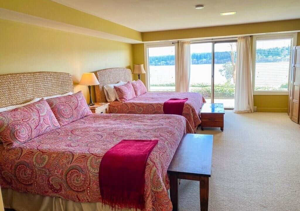 Photo of Others in Freeland