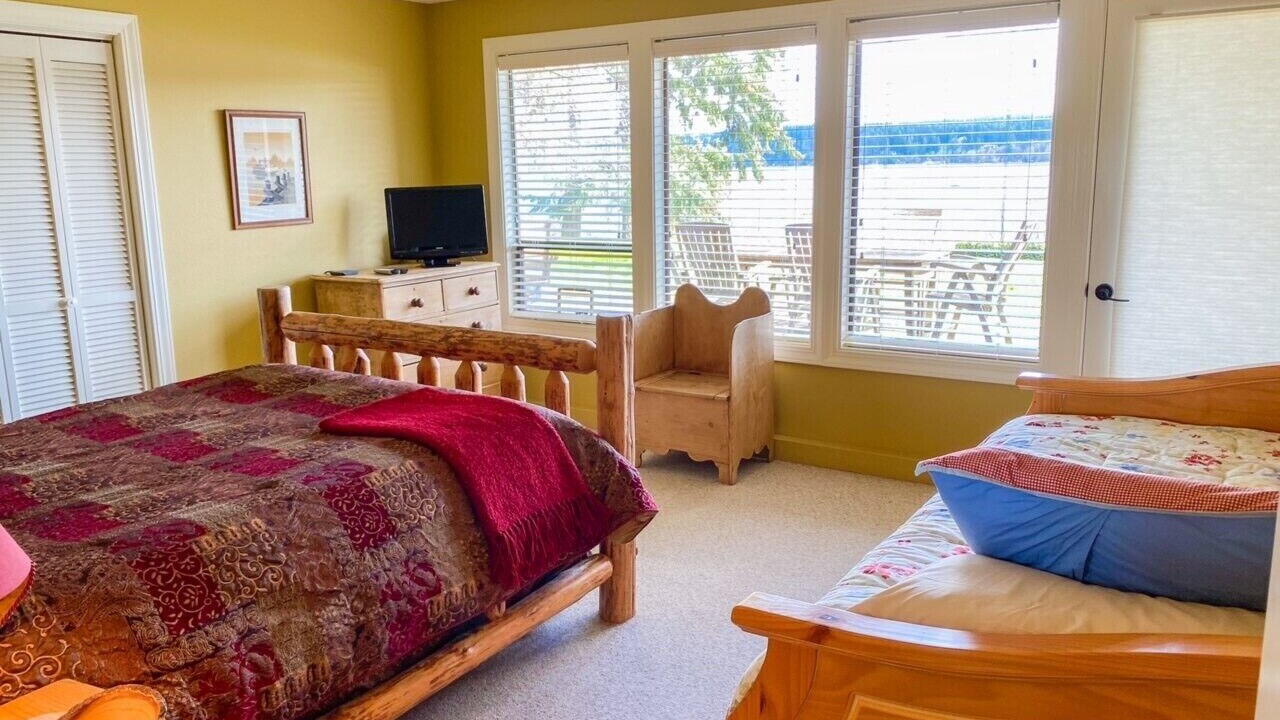 Photo of Bedroom in Freeland