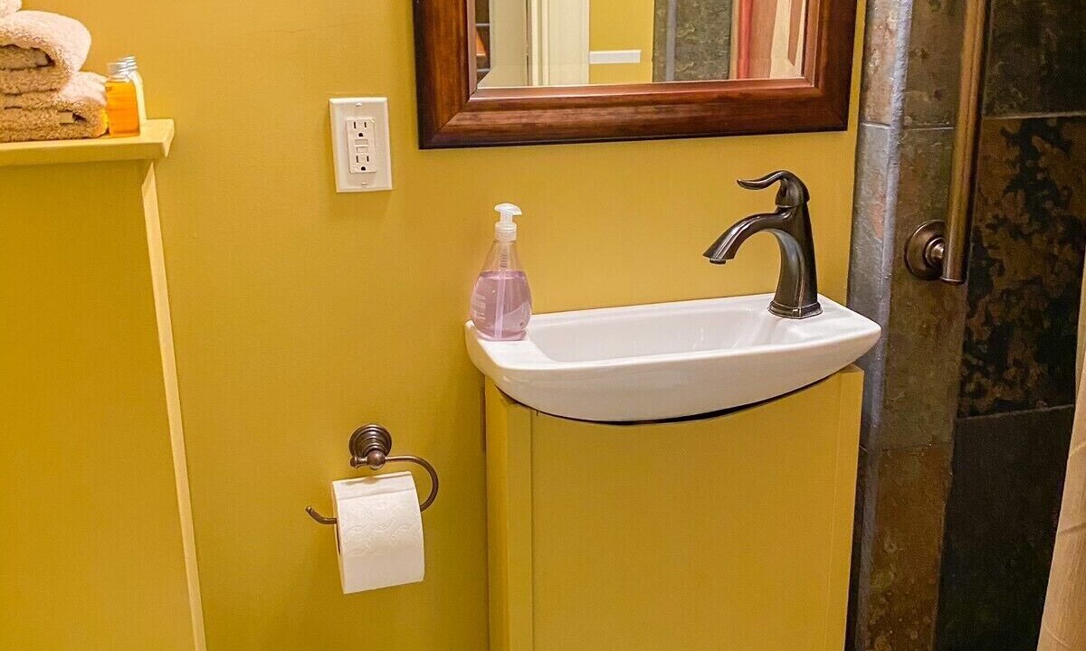 Photo of Bathroom in Freeland