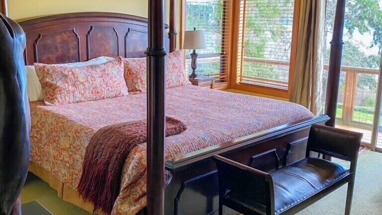 Photo of Others in Freeland