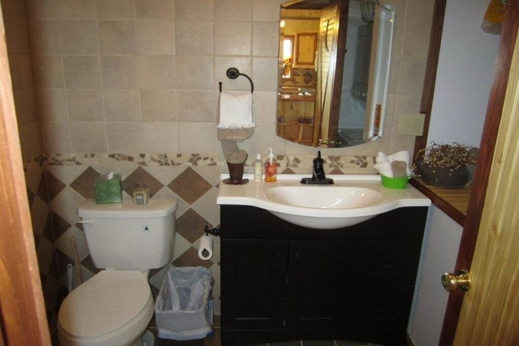 Photo of Bathroom in Ronceverte