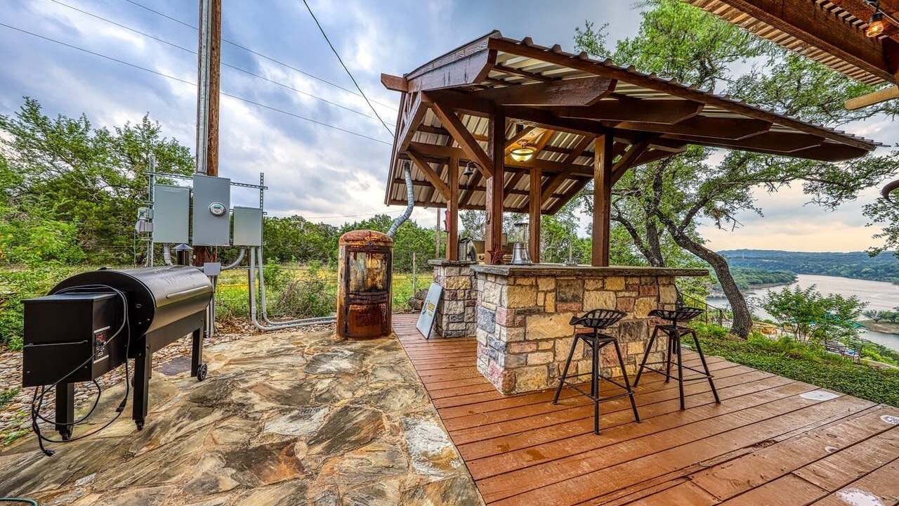 Photo of Outdoor in Oatmeal
