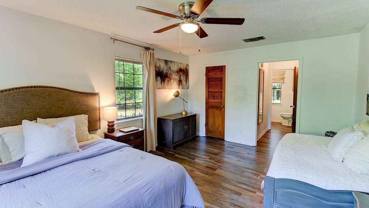 Photo of Bedroom in Shreveport