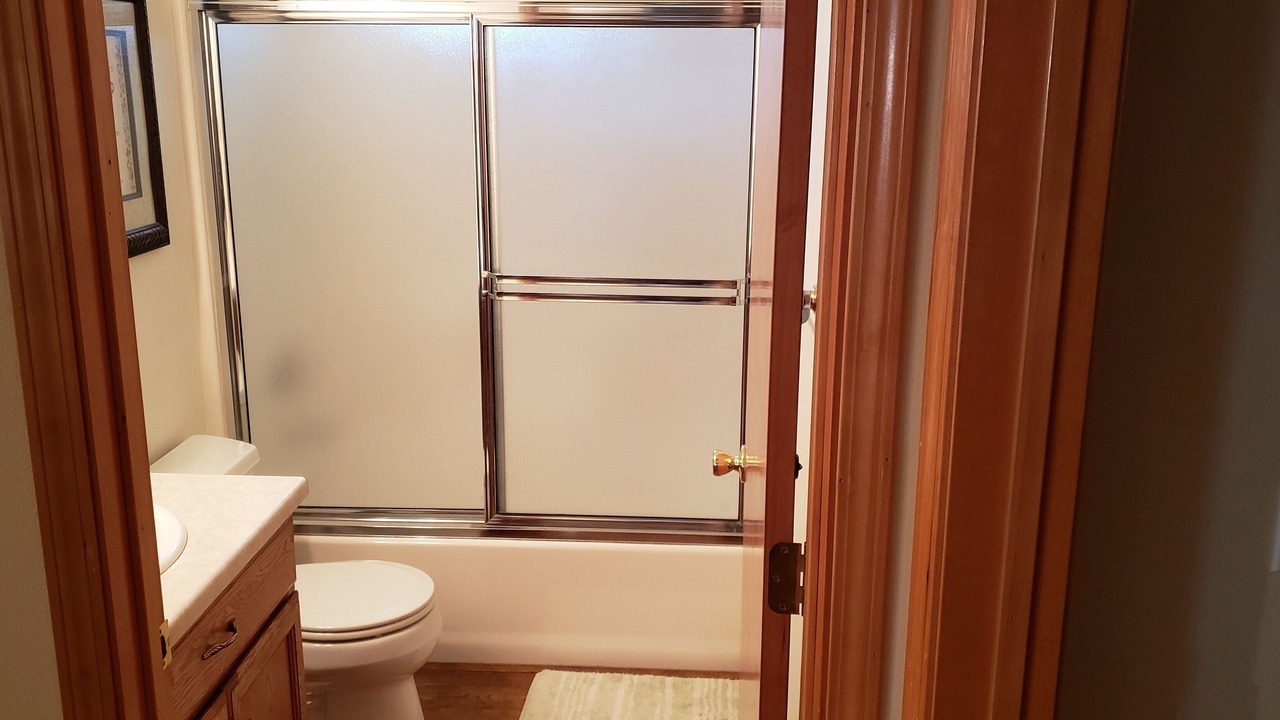 Photo of Bathroom in Coolin