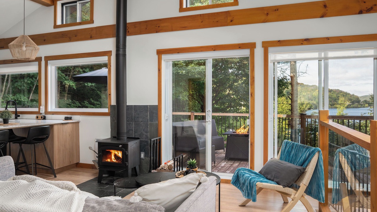 Photo of Livingroom in St-Adolphe-d'Howard