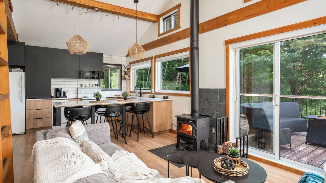Photo of Livingroom in St-Adolphe-d'Howard