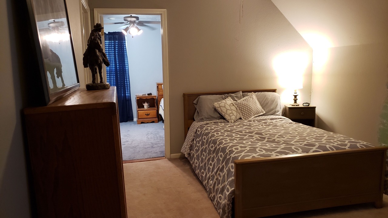 Photo of Bedroom in Booneville
