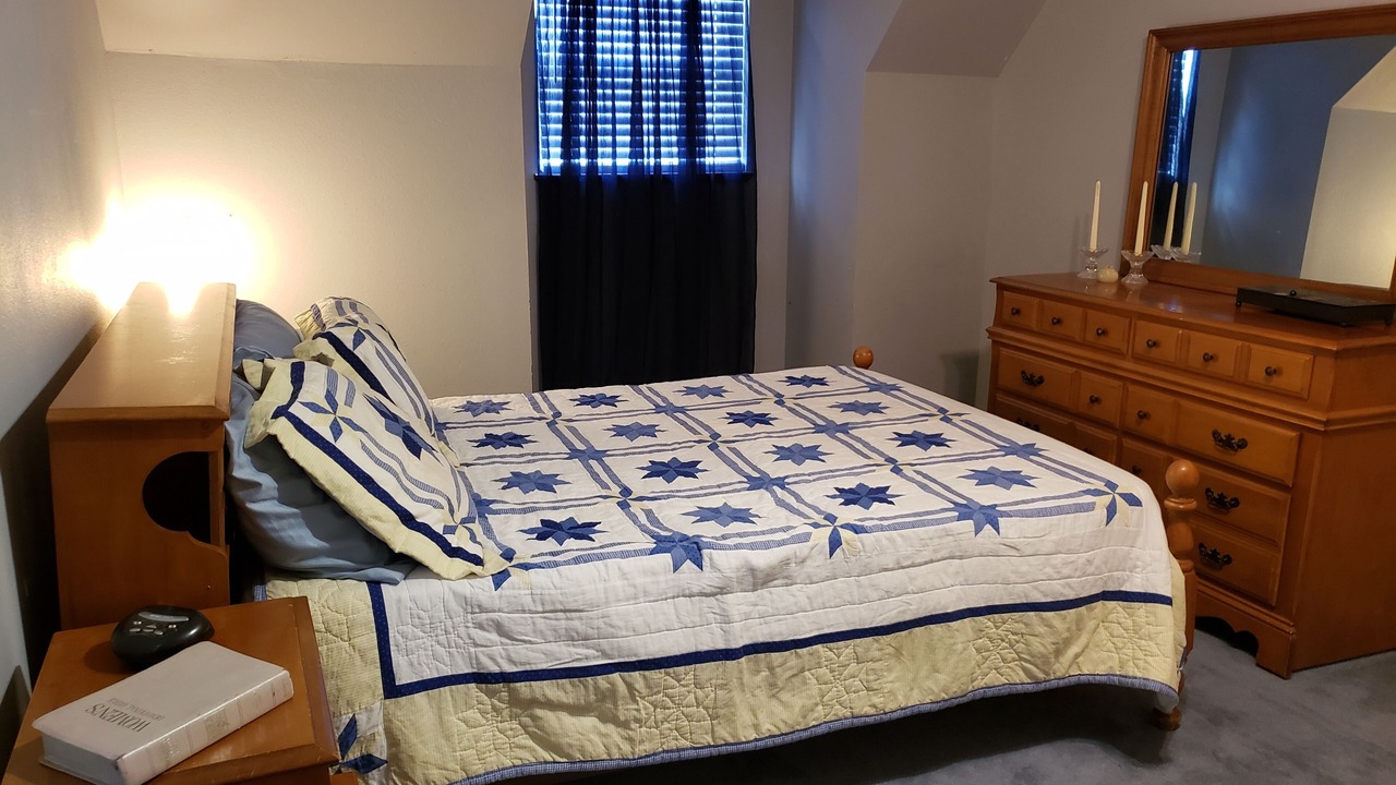 Photo of Bedroom in Booneville