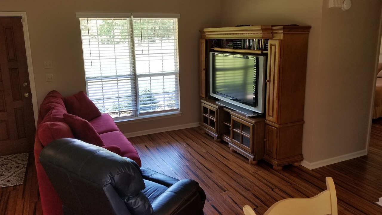 Photo of Livingroom in Crawfordville