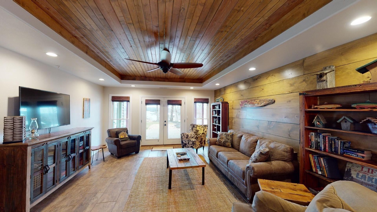 Photo of Bedroom in Kimberling City