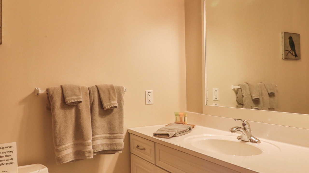 Photo of Bathroom in Kimberling City