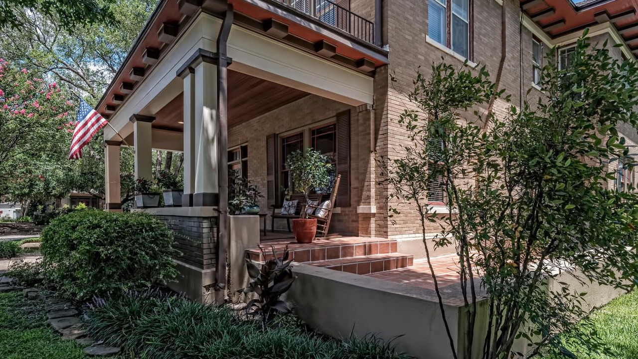 Photo of Outdoor in Austin Ave.