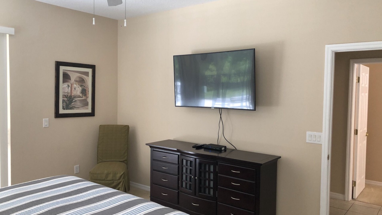 Photo of Bedroom in Lake Berkley